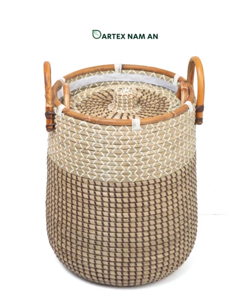 Expand your inventory with our eco-friendly Wholesale Laundry Basket set of 2. Handwoven from high-quality natural seagrass and sturdy rattan with fitted lids and handles. Ideal for HORECA, executive offices, and lifestyle retail. Premium-grade artisanal bulk orders ready.