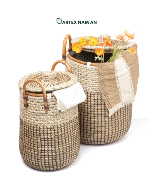 Expand your inventory with our eco-friendly Wholesale Laundry Basket set of 2. Handwoven from high-quality natural seagrass and sturdy rattan with fitted lids and handles. Ideal for HORECA, executive offices, and lifestyle retail. Premium-grade artisanal bulk orders ready.
