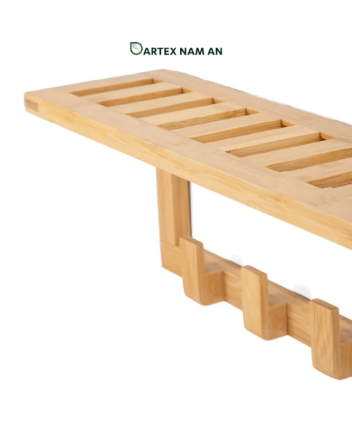 Optimize vertical wall space with our natural bamboo Wholesale Wall Shelf. Features a floating display ledge and hanging peg hooks for towels, coats, HORECA guest rooms, and offices. Bulk order ready.