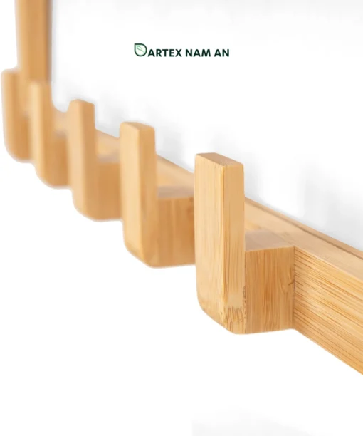 Optimize vertical wall space with our natural bamboo Wholesale Wall Shelf. Features a floating display ledge and hanging peg hooks for towels, coats, HORECA guest rooms, and offices. Bulk order ready.
