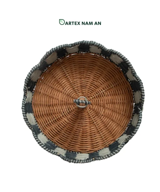 Maximize vertical table presentation with our 2-tier Wholesale Serving Tray. Handwoven from natural rattan with scalloped rims and a top ring handle for HORECA buffets, corporate offices, and lifestyle home retail. Bulk order ready.