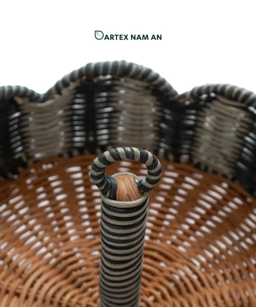 Maximize vertical table presentation with our 2-tier Wholesale Serving Tray. Handwoven from natural rattan with scalloped rims and a top ring handle for HORECA buffets, corporate offices, and lifestyle home retail. Bulk order ready.