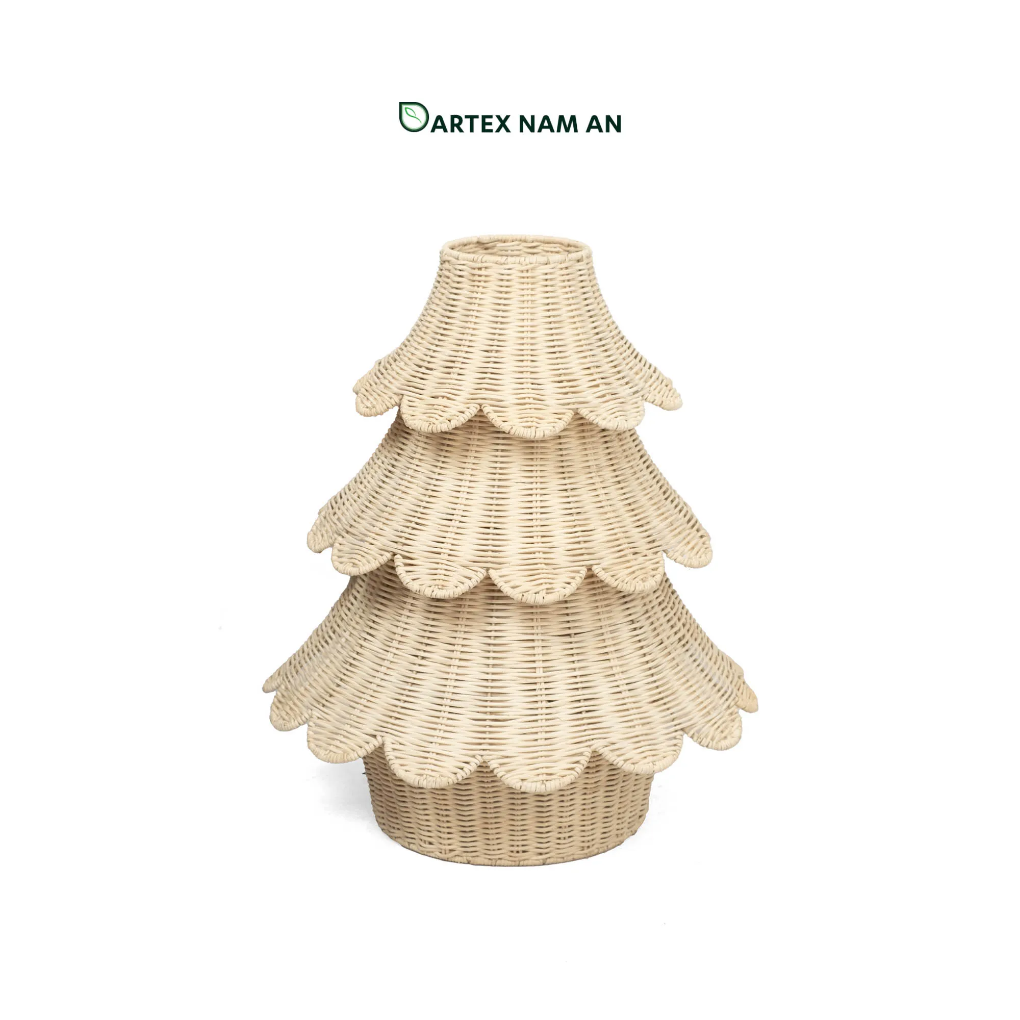 Wholesale Rattan Christmas Tree Nestable Modular Tabletop & Floor Holiday Decor for HORECA, Office, and Home Retail Expand seasonal inventory with our nestable Wholesale Rattan Christmas Tree. Featuring a 5-tier scalloped design in cream rattan, it nests flat for low-cost bulk shipping and premium HORECA holiday staging. Bulk ready.