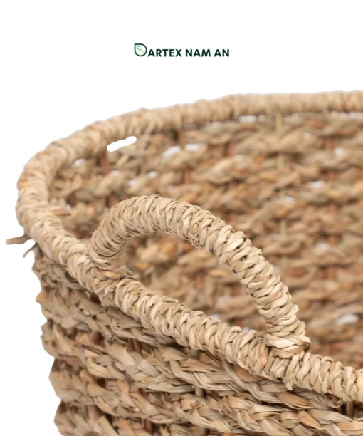 Streamline linen management with our handwoven seagrass Wholesale Laundry Basket. Features chunky rope weave, removable canvas liner, and dual handles. Bulk trade ready.