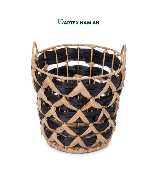 Enhance commercial spaces with our two-tone water hyacinth Storage Bin Wholesale set of 2. Round openwork nesting bins with handles for towels, blankets, and decor. Bulk ready.