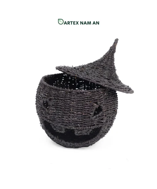 Source our black handwoven seagrass Storage Basket Wholesale set of 2. Halloween Jack-o'-Lantern baskets with witch hat lids for HORECA and retail. Bulk trade ready.