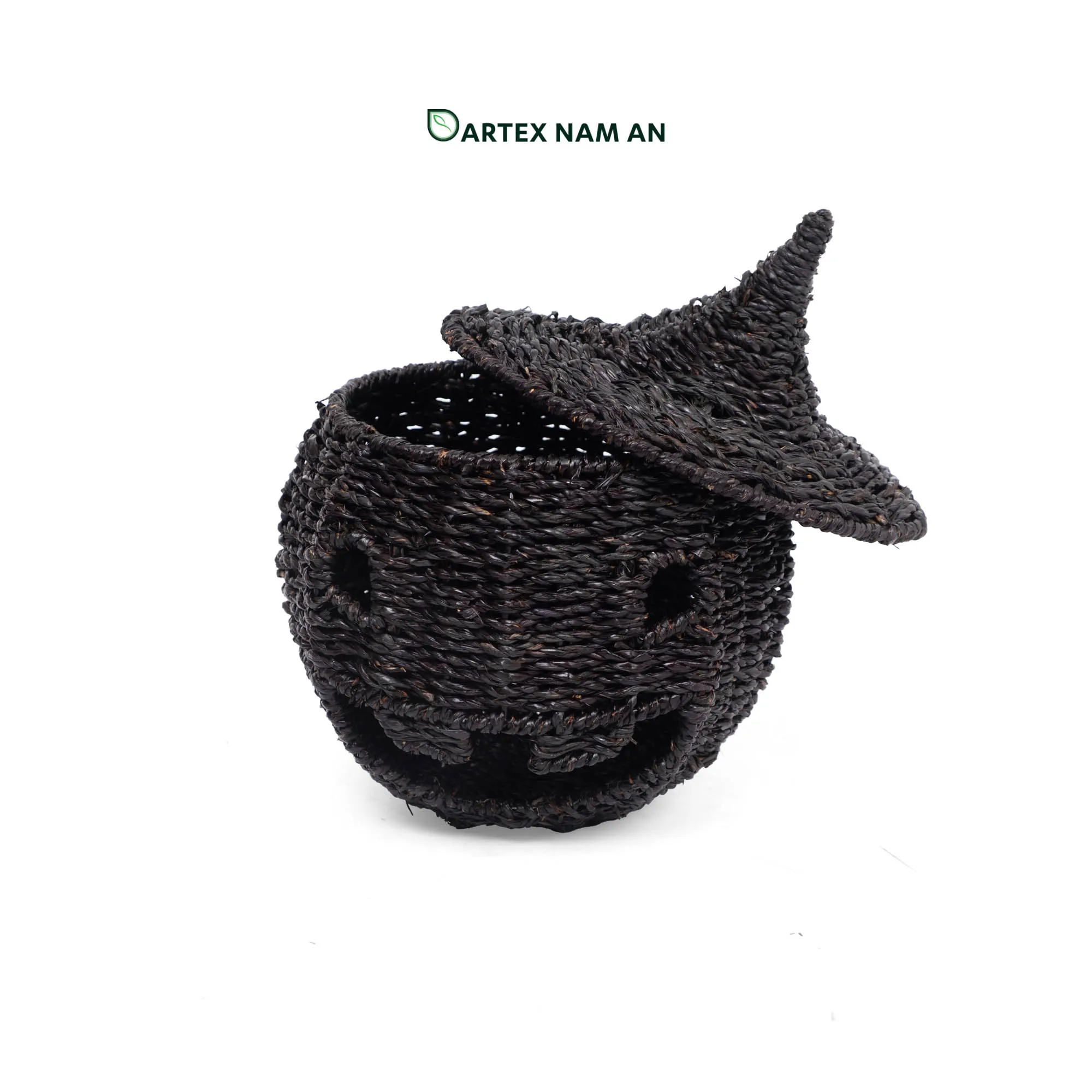 Source our black handwoven seagrass Storage Basket Wholesale set of 2. Halloween Jack-o'-Lantern baskets with witch hat lids for HORECA and retail. Bulk trade ready.